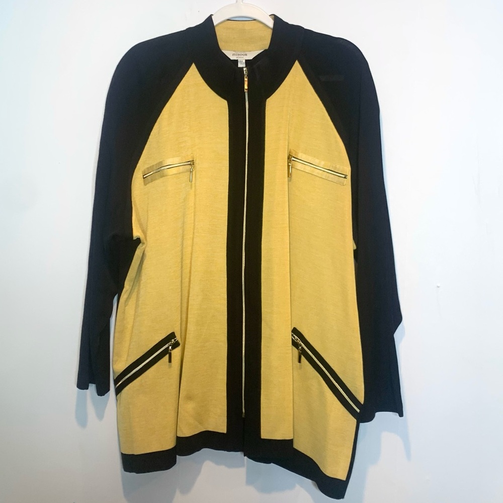 Misook Woman Mustard and Black Colorblock Zip Cardigan
